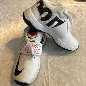 Nike tennis shoes